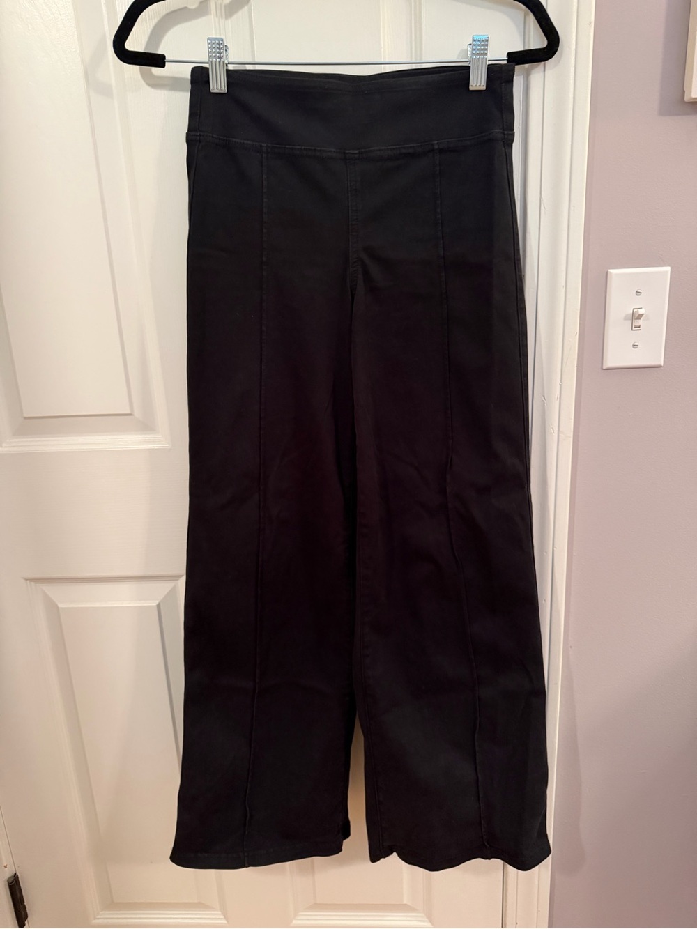 American Eagle Outfitters Black Wide-Leg Pull-On Pants